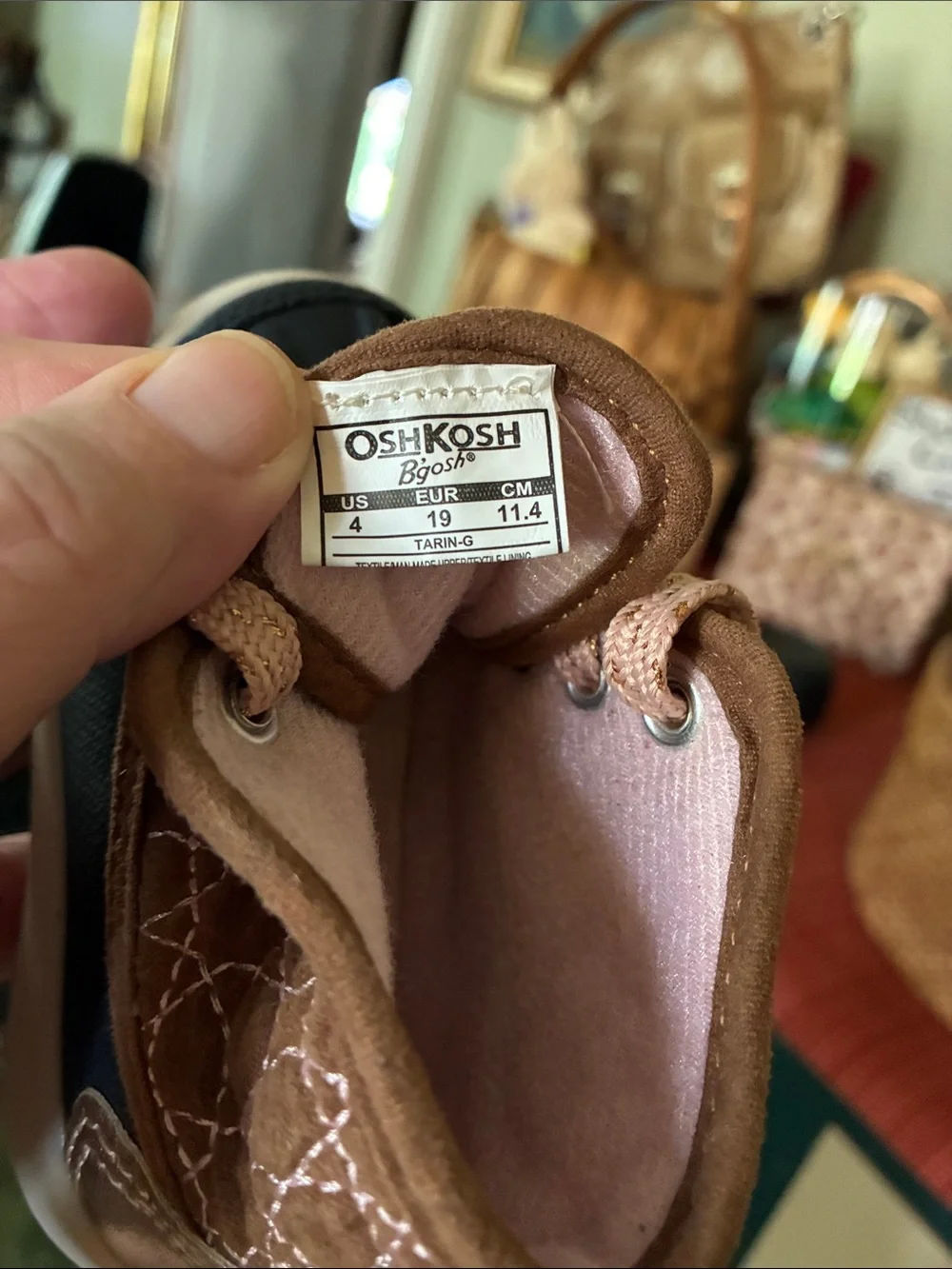 OshKosh B'gosh Duck boots Brown, Pink & Navy Quilted Lace-Up Kids Sneakers - 4